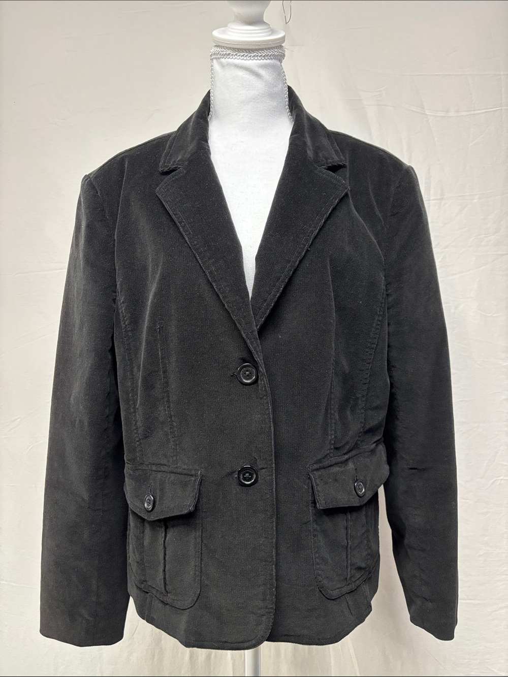Classic Black Women's Tailored Corduroy Blazer